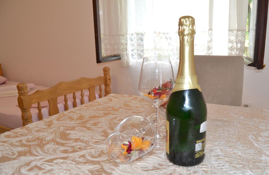 Apartments Dobrisa Kotor Zewnętrze zdjęcie